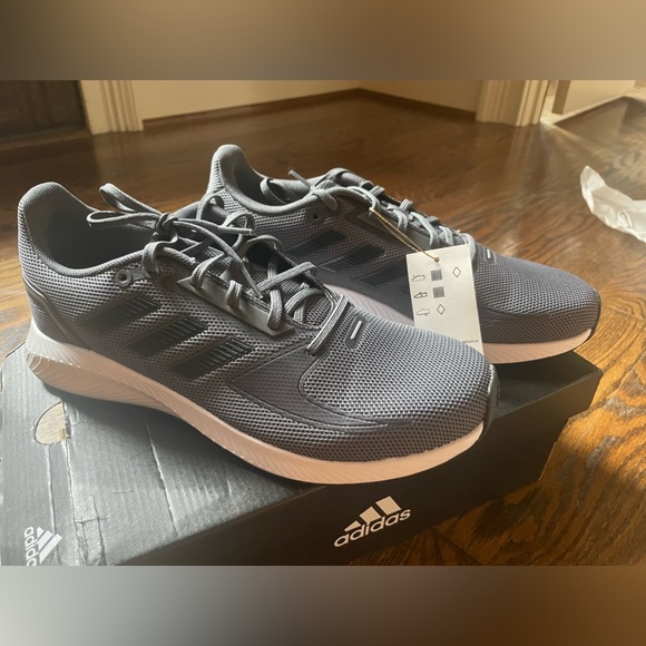 Men’s Adidas Runfalcon 2.0 Size:US8 Brand new never worn grey and black - Picture 2 of 4